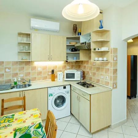 Nemes Apartament *