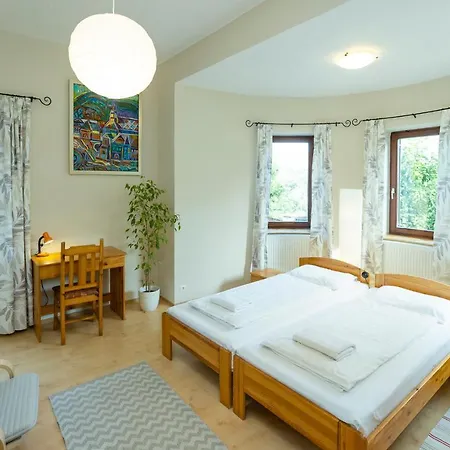 Nemes Διαμέρισμα Έγκερ